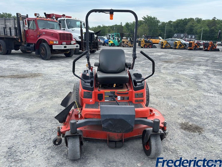 kubota-zd320-zero-turn-image-8