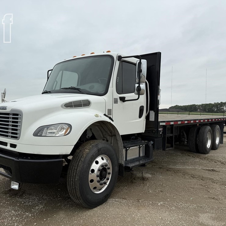 2017 FREIGHTLINER BUSINESS CLASS M2 106