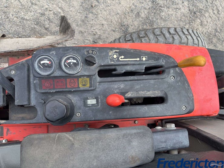 kubota-zd320-zero-turn-image-14