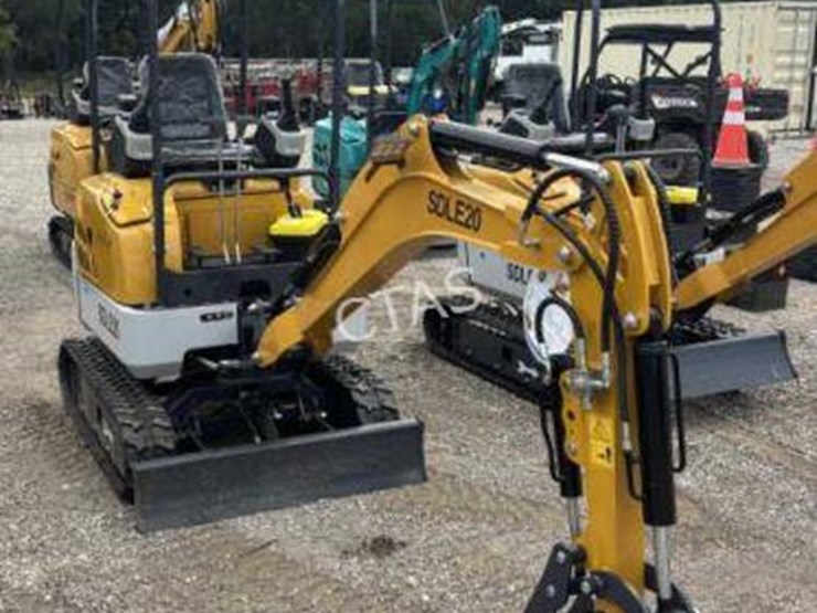 #3-•-yanmar-engine-excavator---model-sdle20-image-2
