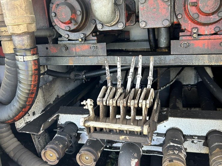 caterpillar-3208-image-28