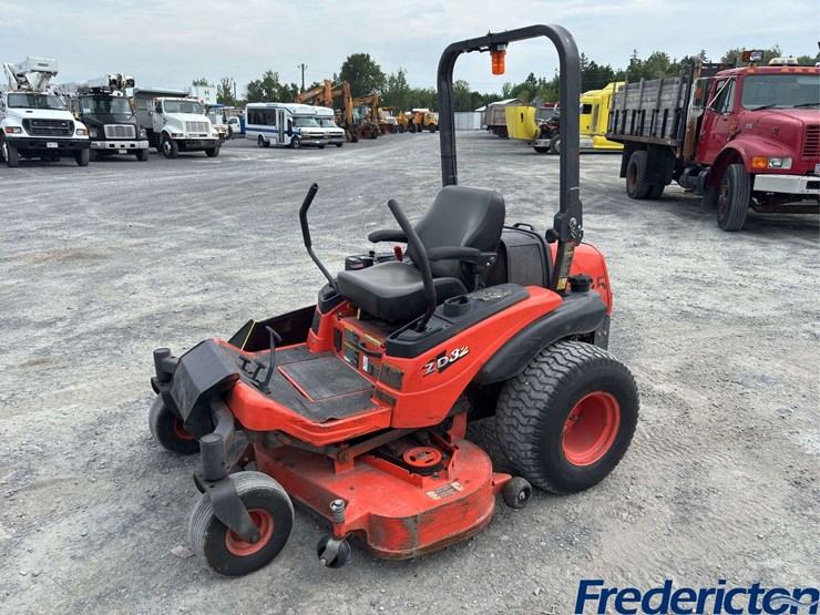 kubota-zd320-zero-turn-image-1