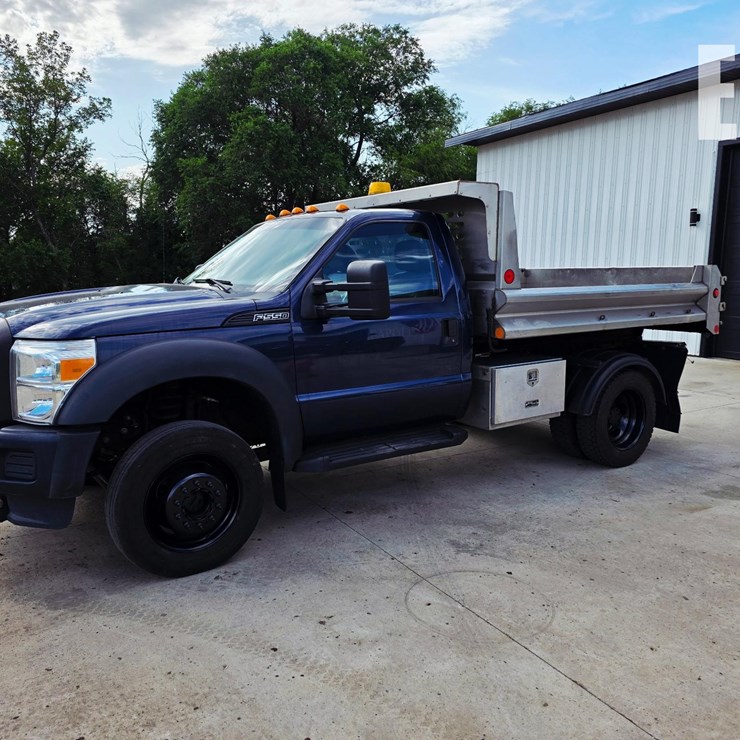 2015 FORD F550