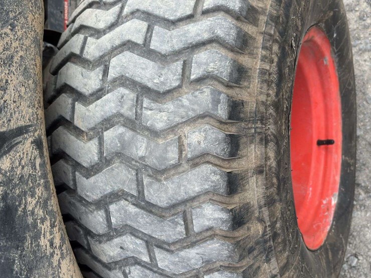 kubota-zd320-zero-turn-image-10