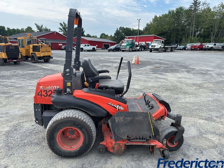 kubota-zd320-zero-turn-image-6