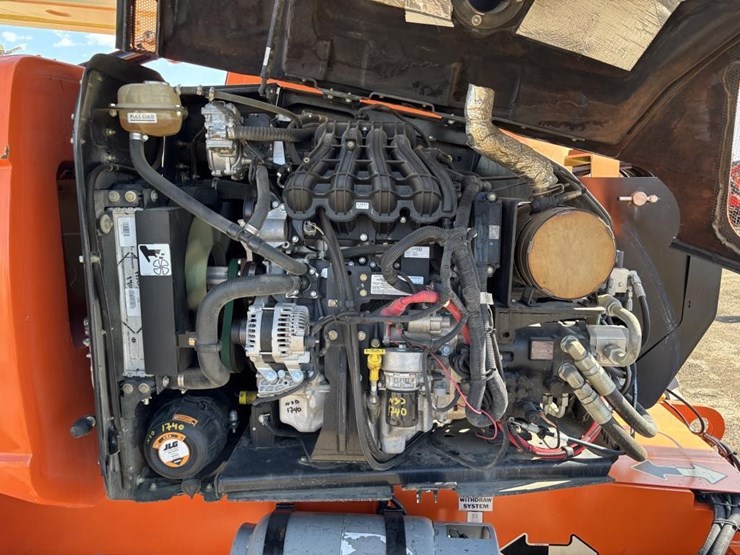 2017-jlg-600ajn-image-33