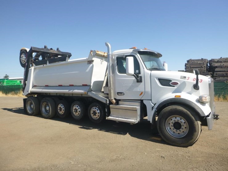 2020-peterbilt-567-image-2