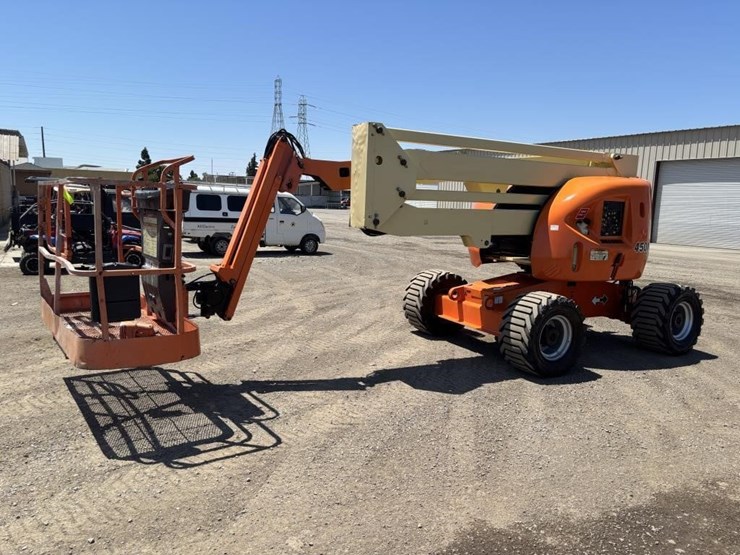 2005-jlg-450aj-image-1