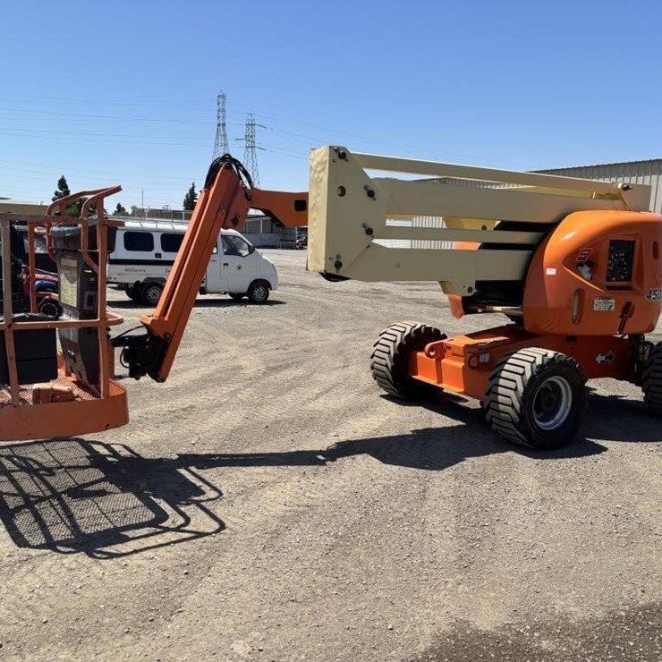 2005 JLG 450AJ