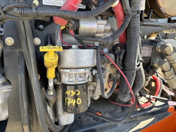 2017-jlg-600ajn-image-38