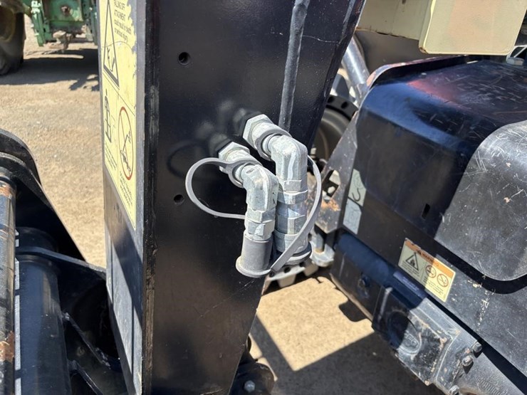 2017-jlg-g5-18a-image-14