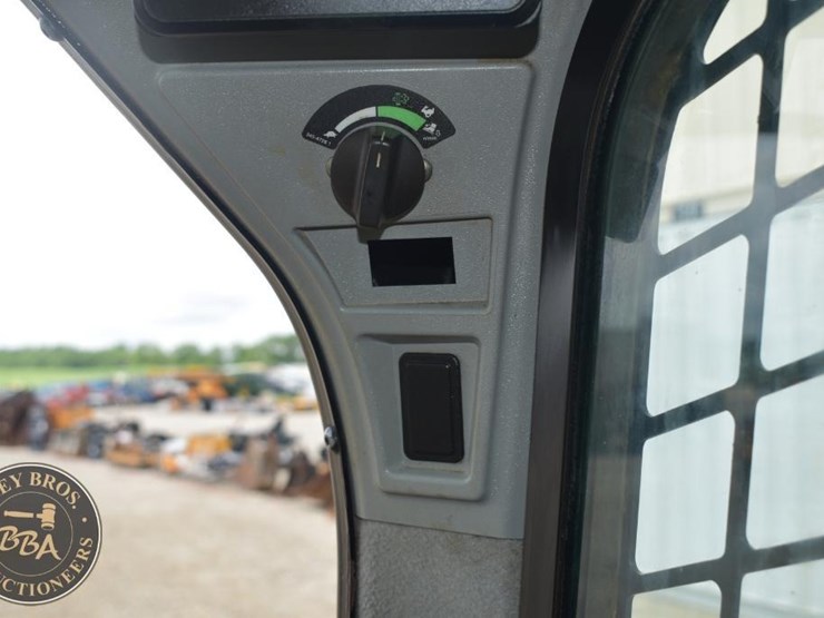 2019-caterpillar-289d-image-40