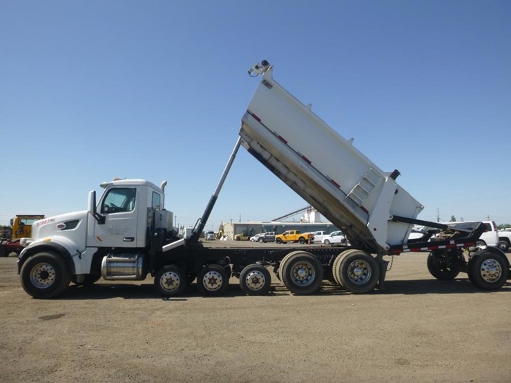 2020-peterbilt-567-image-6