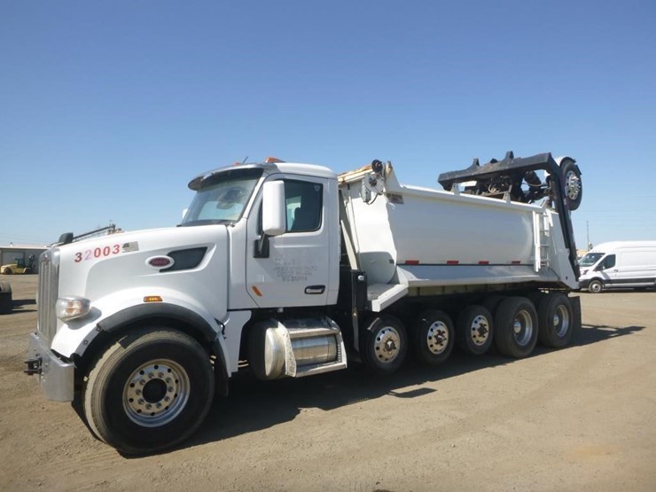 2020-peterbilt-567-image-1
