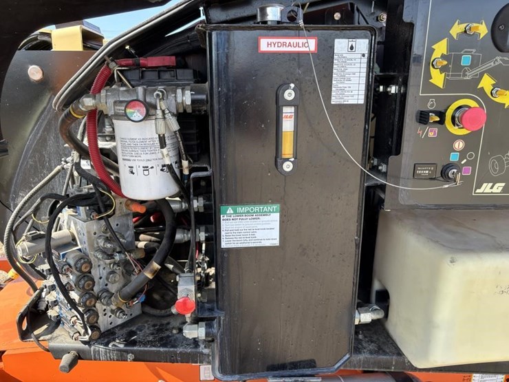 2017-jlg-600ajn-image-30