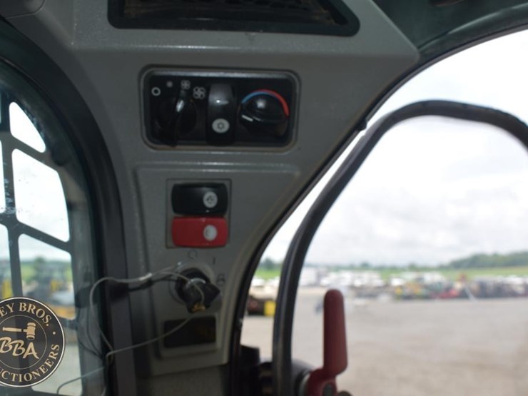 2019-caterpillar-289d-image-44