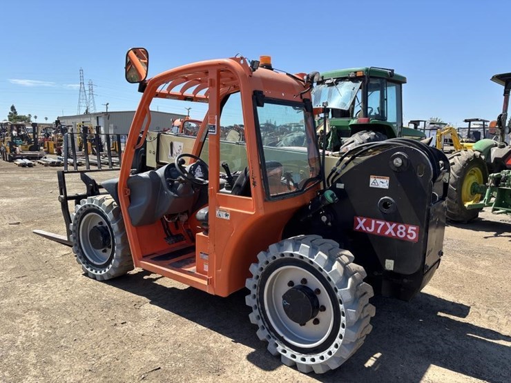 2017-jlg-g5-18a-image-4