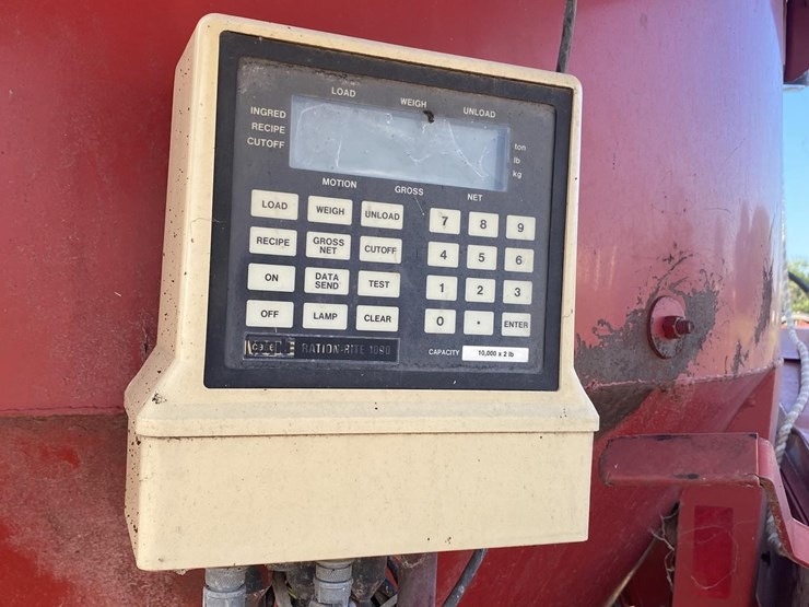 case-ih-1350-image-4