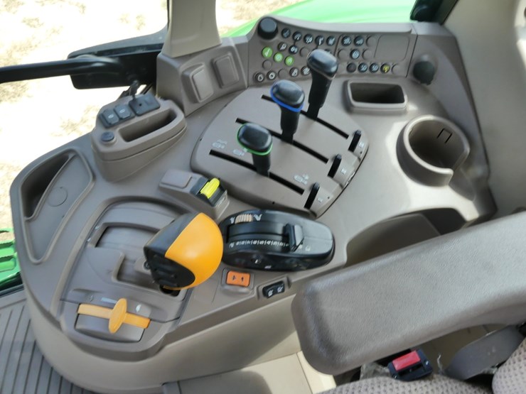 2022-john-deere-6140m-image-7