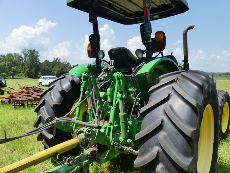 2021-john-deere-5090m-image-3