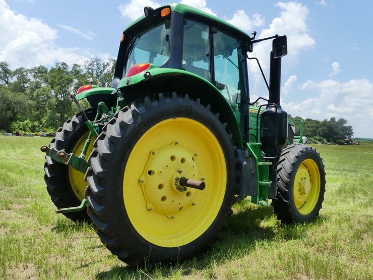 2016-john-deere-6110m-image-3