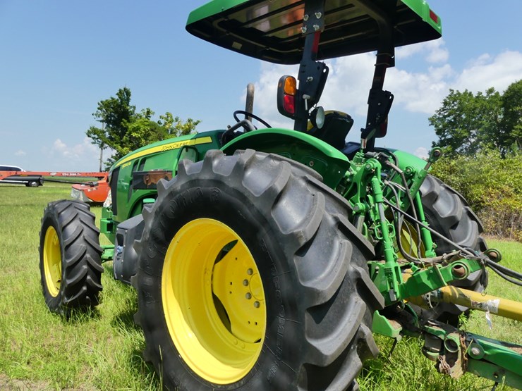 2021-john-deere-5090m-image-4