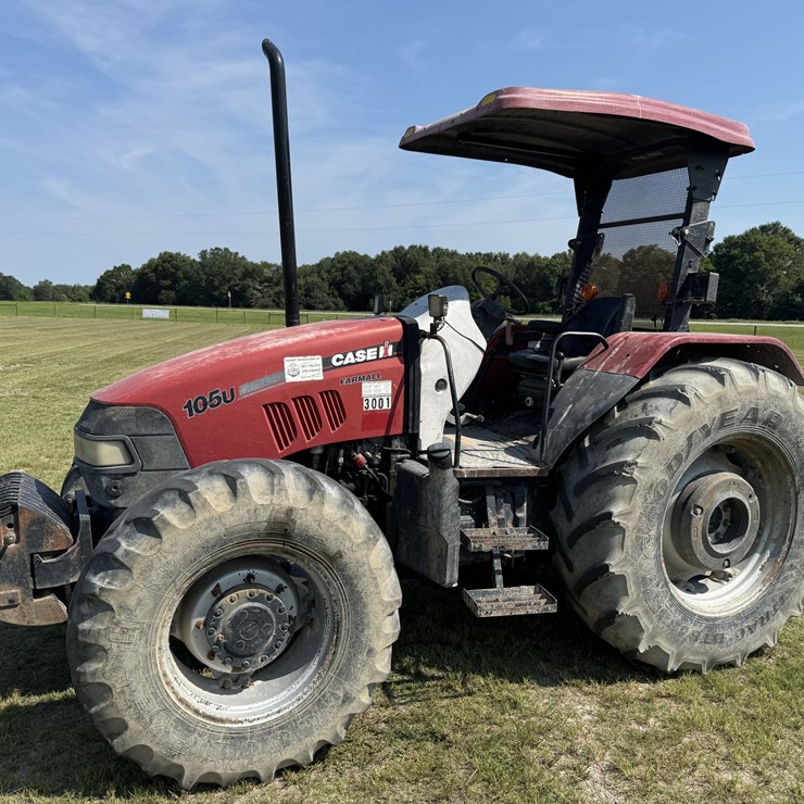 CASE IH FARMALL 105U