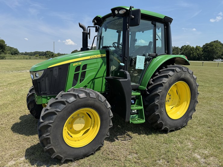 2022-john-deere-6110m-image-1