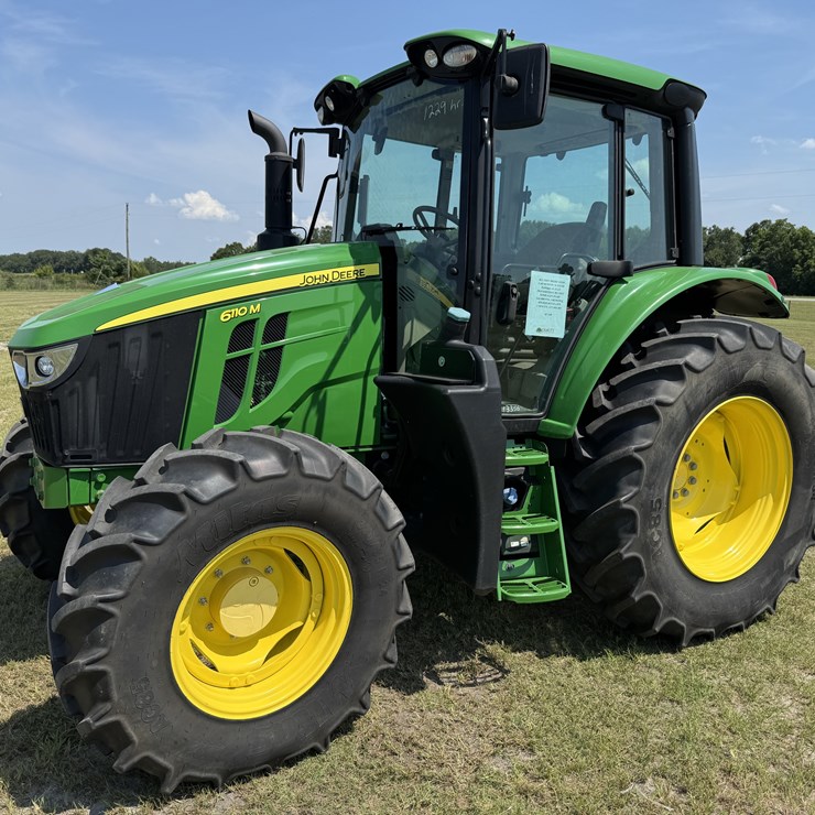 2022 JOHN DEERE 6110M