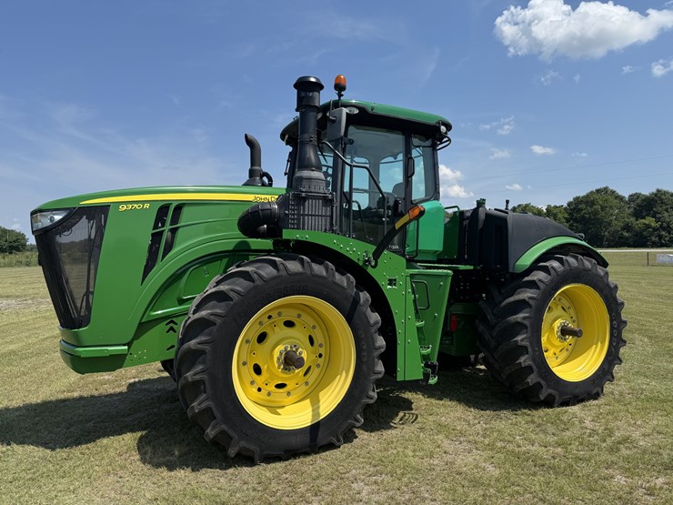 2019-john-deere-9370r-image-1