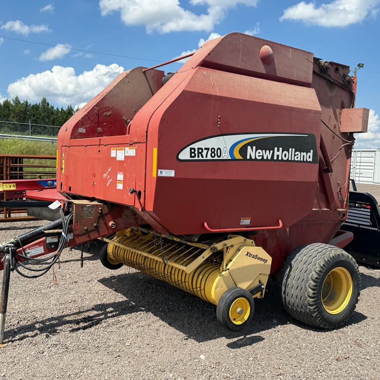 NEW HOLLAND BR780A