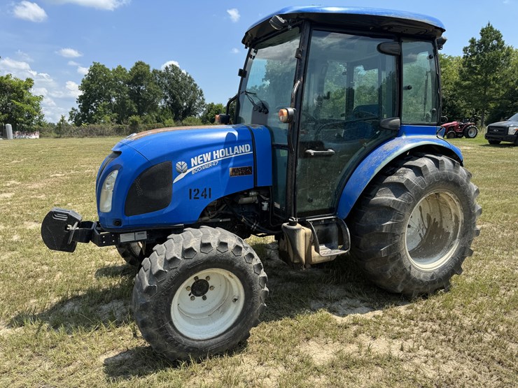 new-holland-boomer-47-image-1