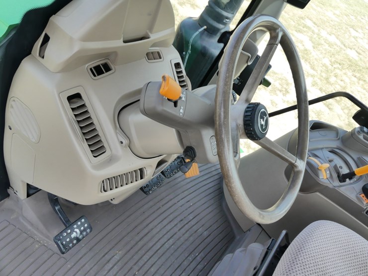 2022-john-deere-6140m-image-6