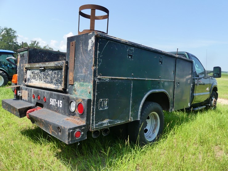 2015-ford-f350-xl-image-3