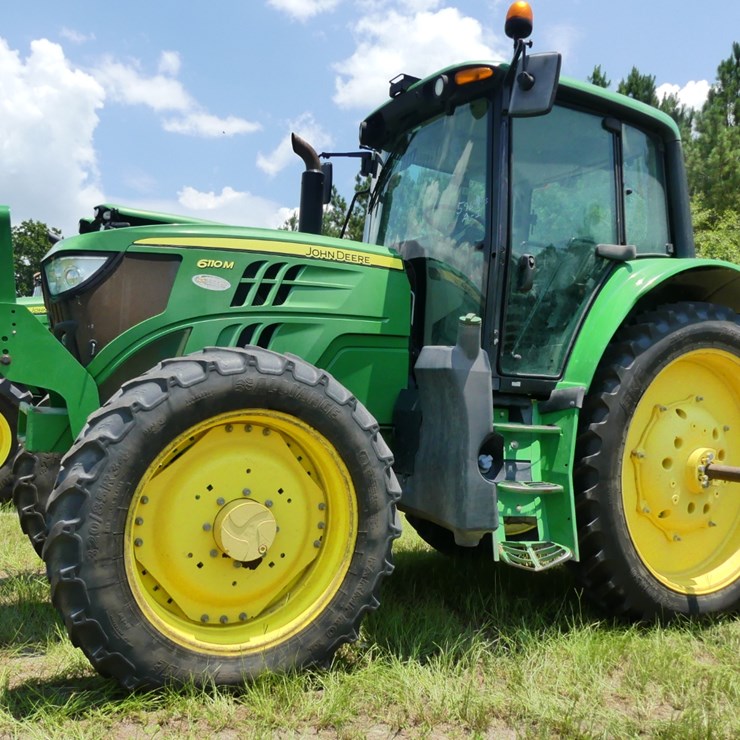 2016 JOHN DEERE 6110M