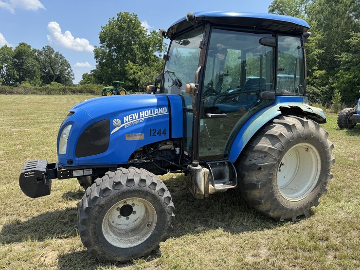 new-holland-boomer-47-image-1