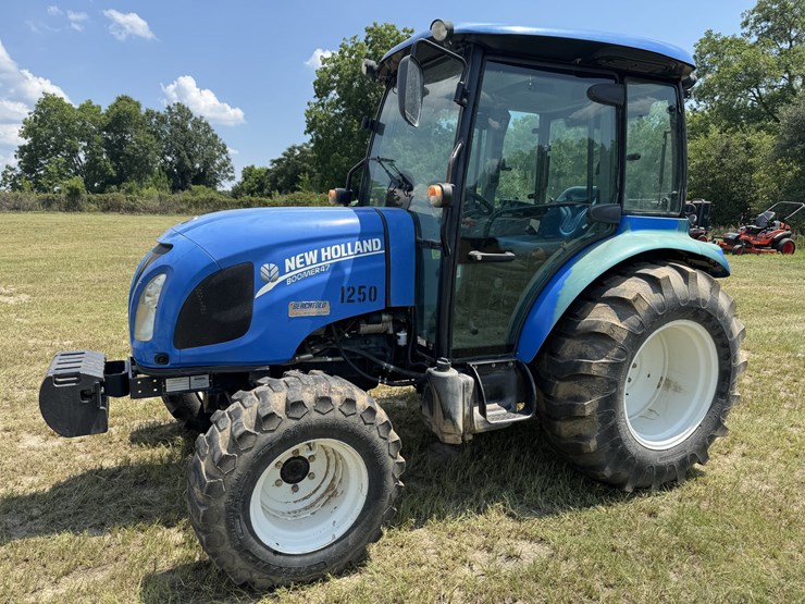 new-holland-boomer-47-image-1