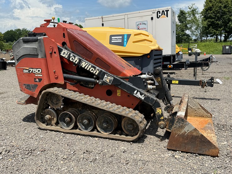 ditch-witch-sk750-image-1