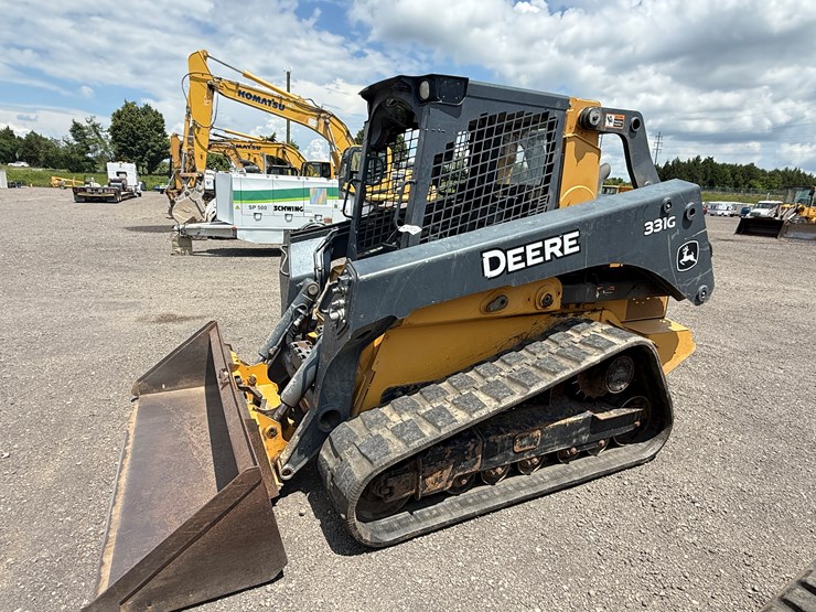 deere-331g-image-1