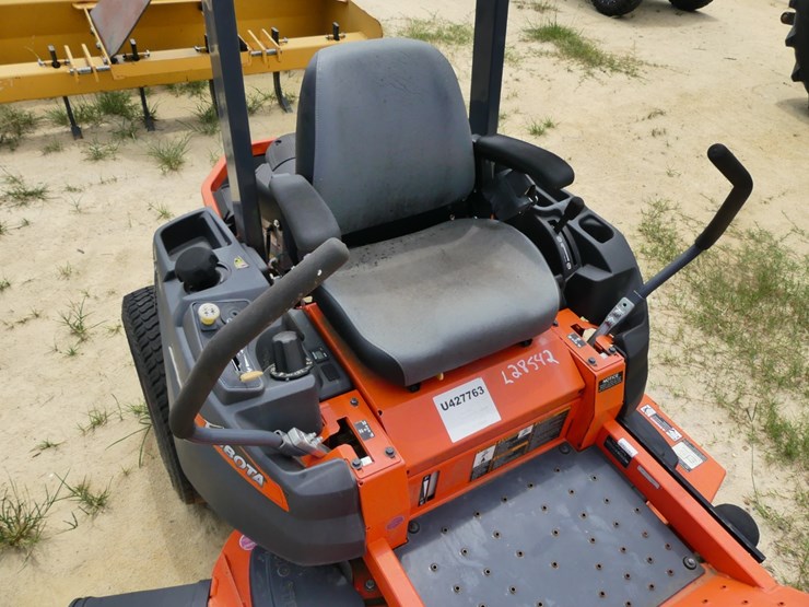 kubota-z122e-image-7