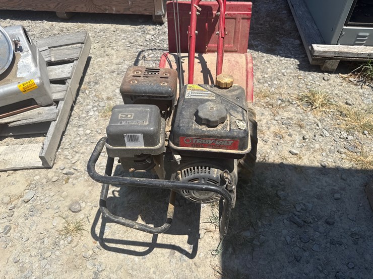 troy-bilt-super-bronco-image-8