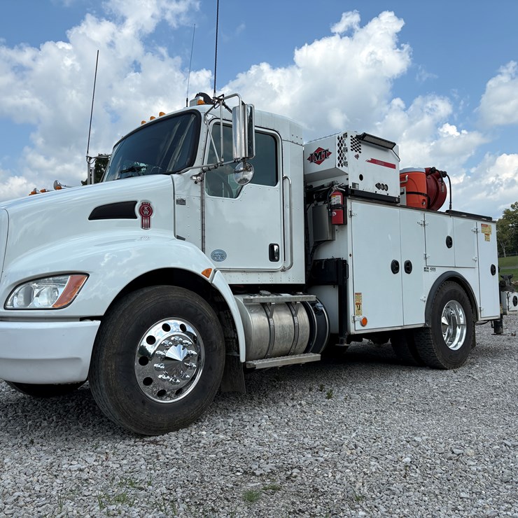 2016 KENWORTH T370