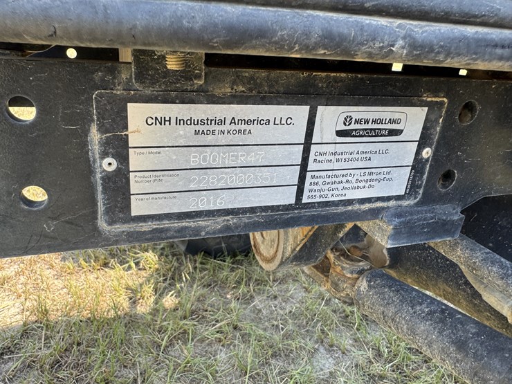 new-holland-boomer-47-image-2