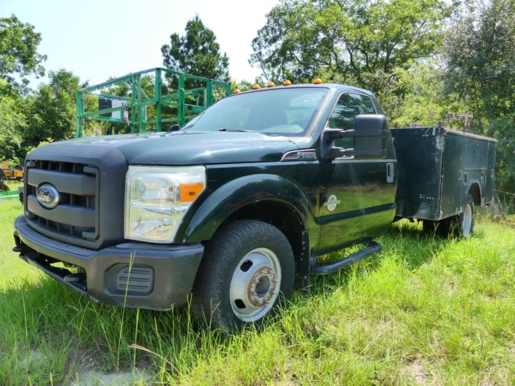 2015-ford-f350-xl-image-1