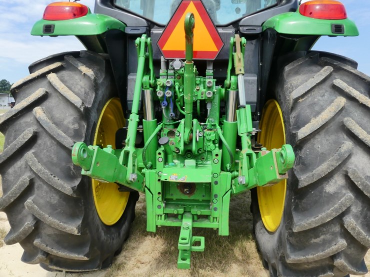 2020-john-deere-6120m-image-4