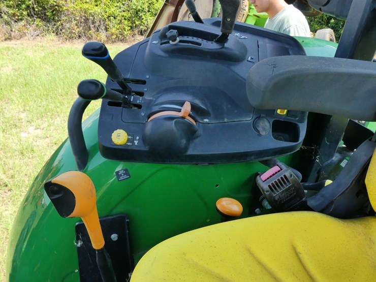 2021-john-deere-5090m-image-6