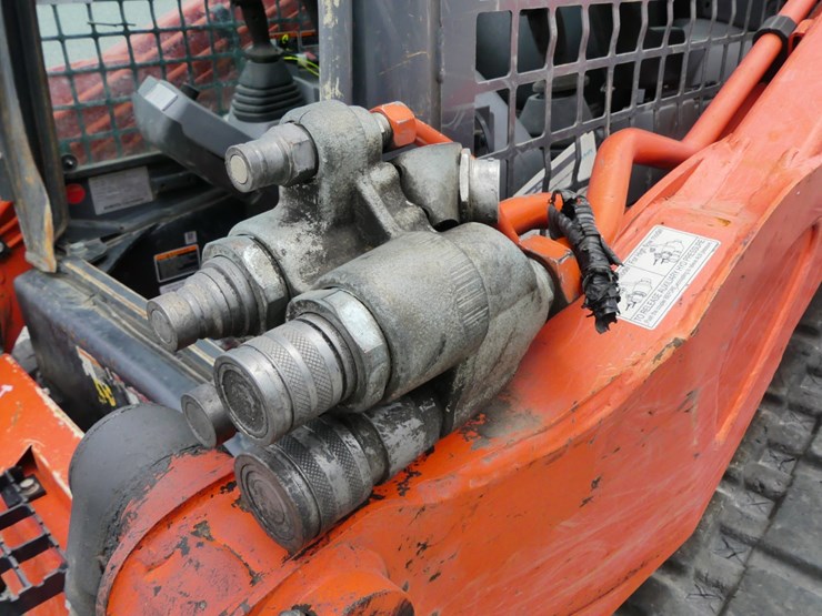 kubota-svl75-2-image-9