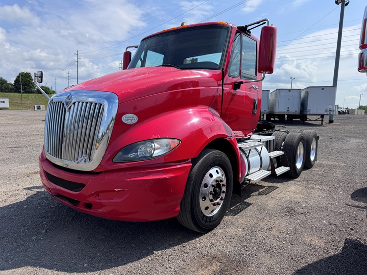 2008-international-prostar-image-1