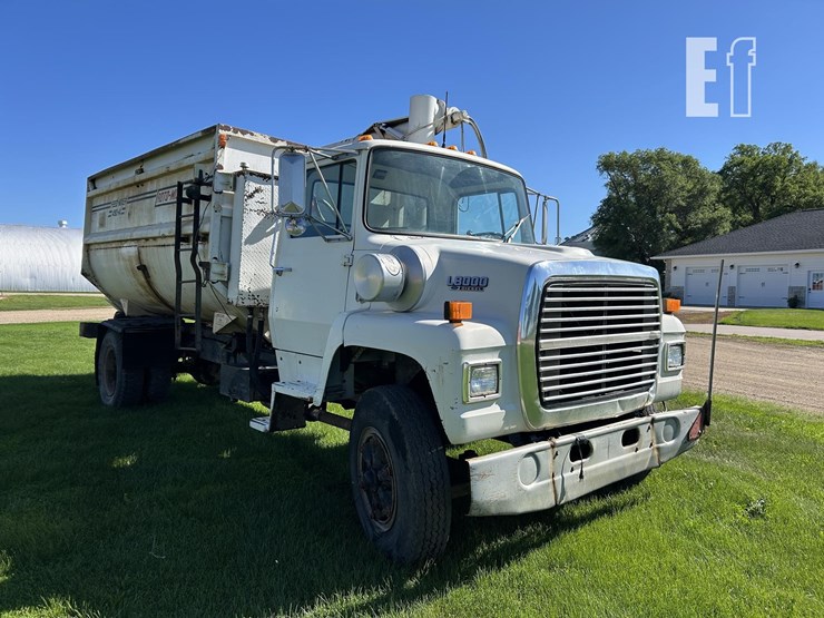 1988-ford-l8000-image-3