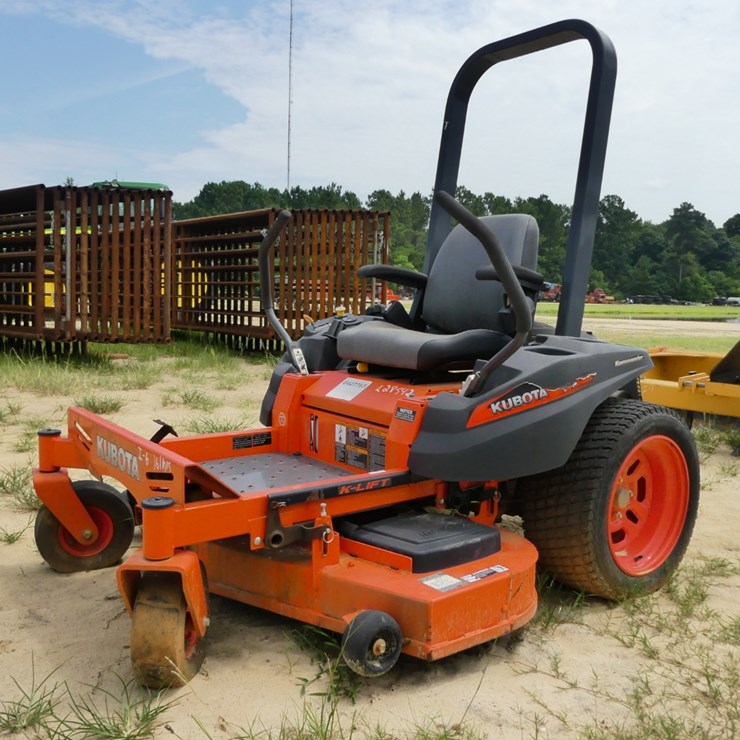 KUBOTA Z122E